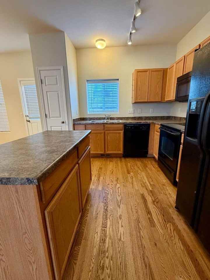 2728 Scotchbroom Pt - Photo 7 of 21