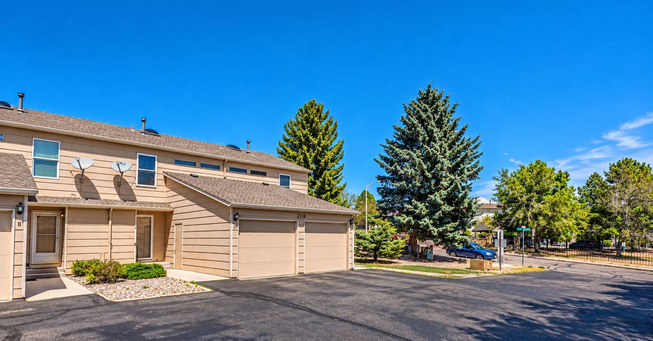 2510 Hamlet Ln #C - Photo 2 of 32