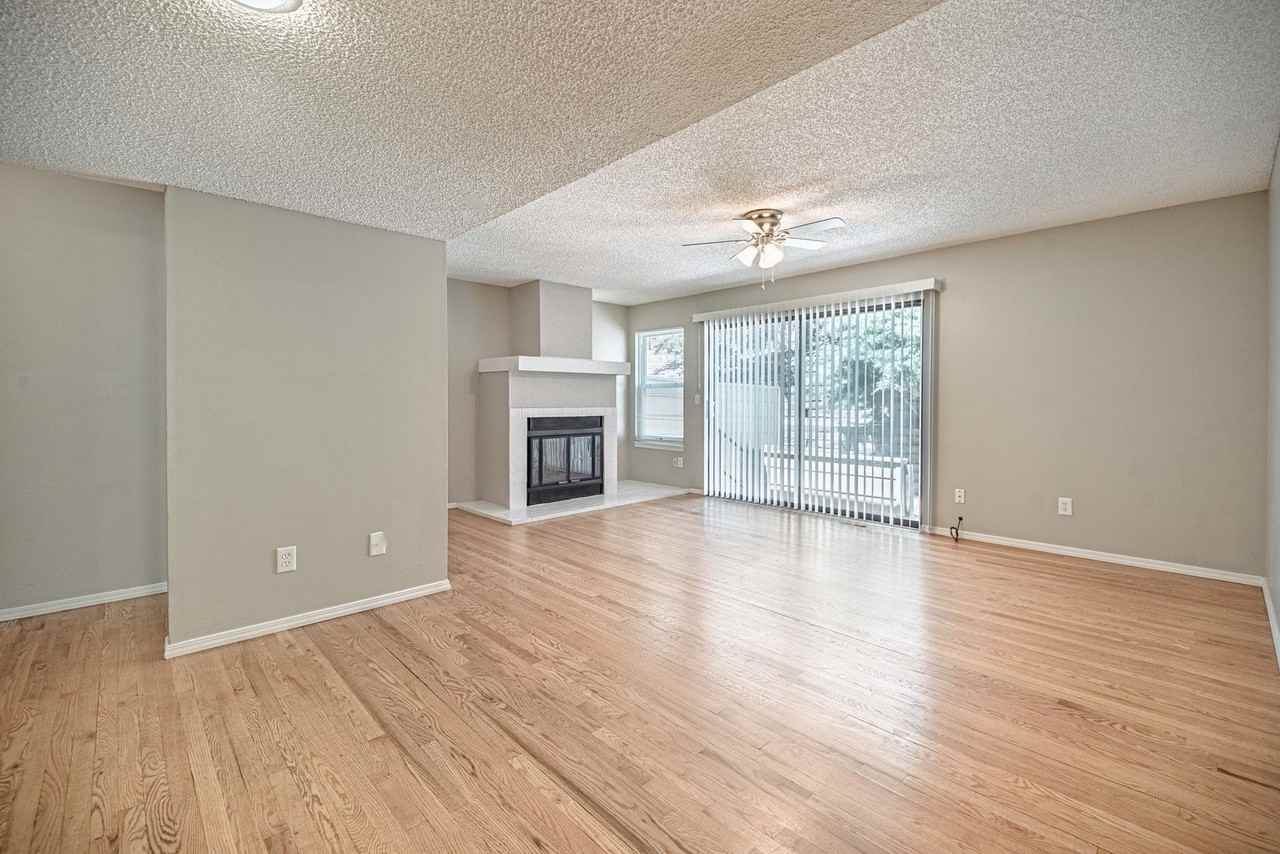 2510 Hamlet Ln #C - Photo 5 of 32