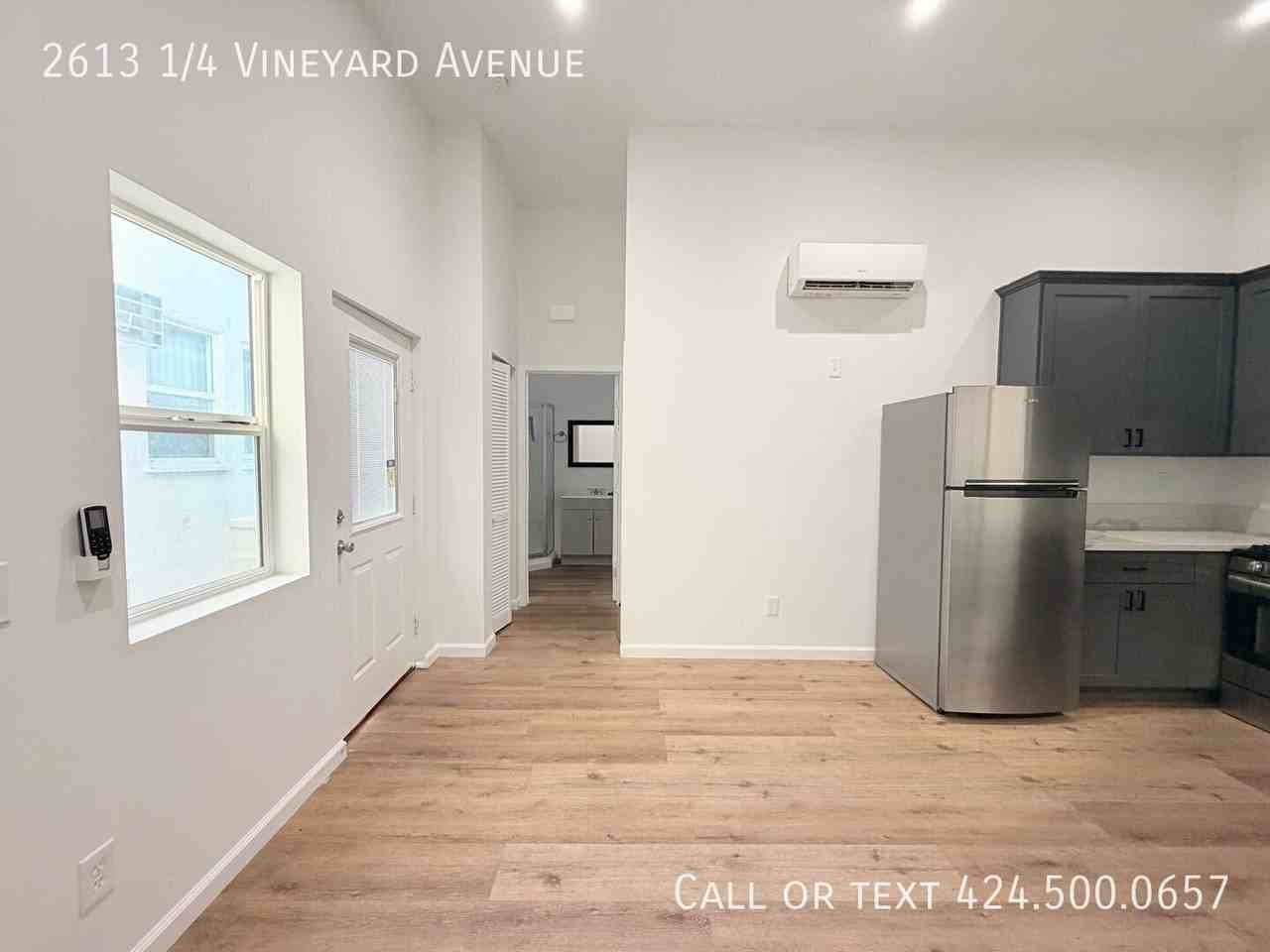 2613 1/4 Vineyard Ave - Photo 2 of 12