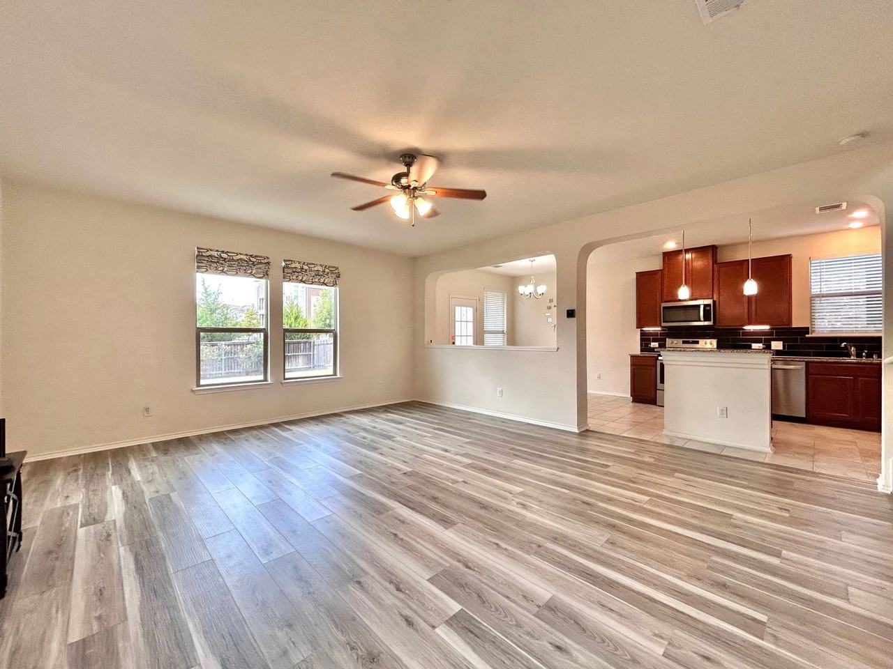 17106 Gibbons Path - Photo 6 of 37