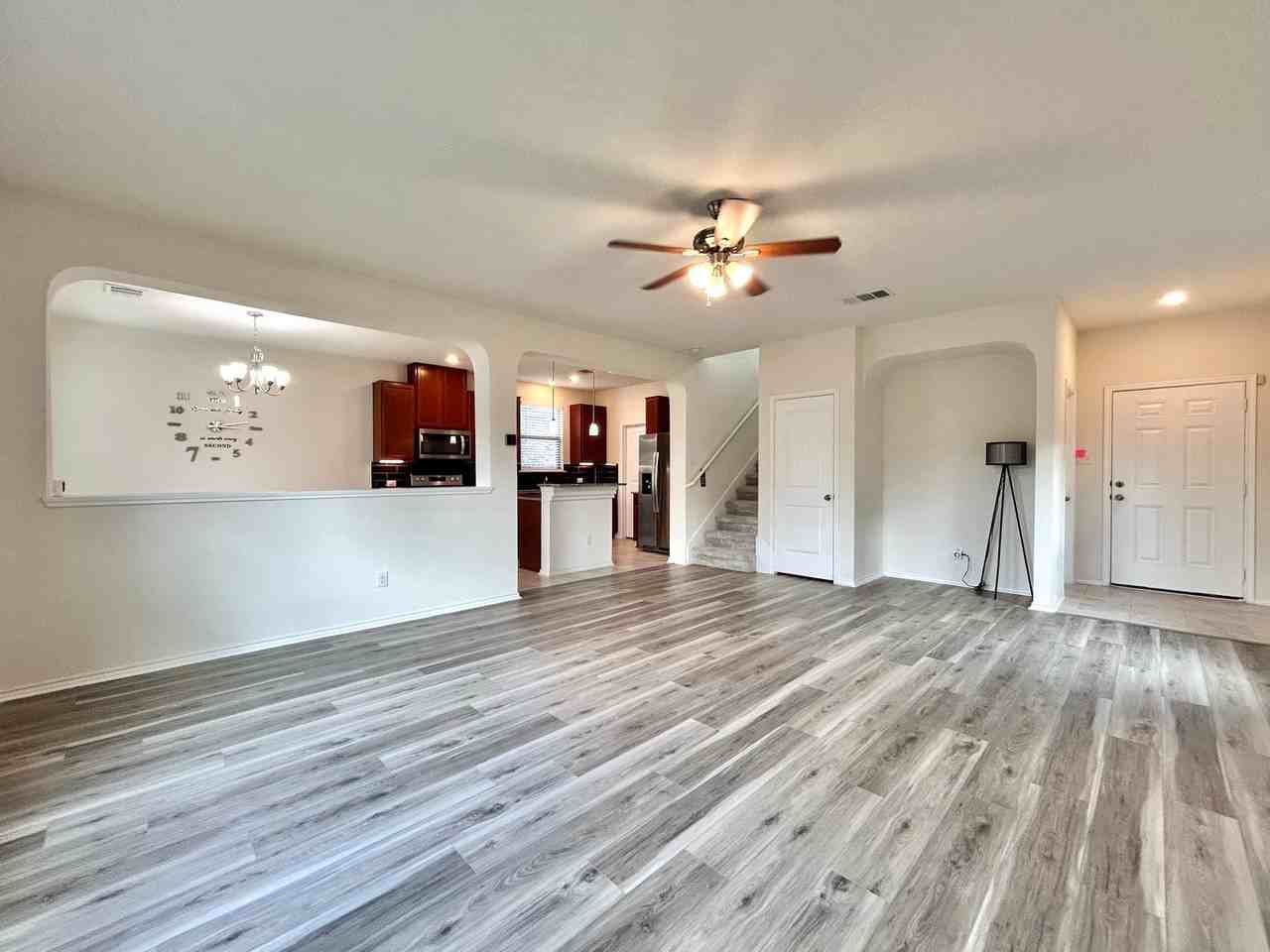 17106 Gibbons Path - Photo 7 of 37