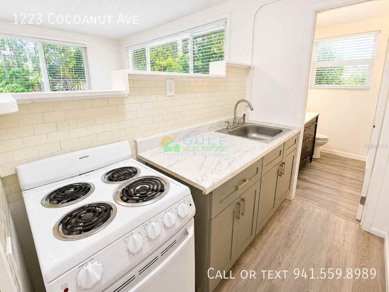 1223 Cocoanut Ave - Photo 7 of 14