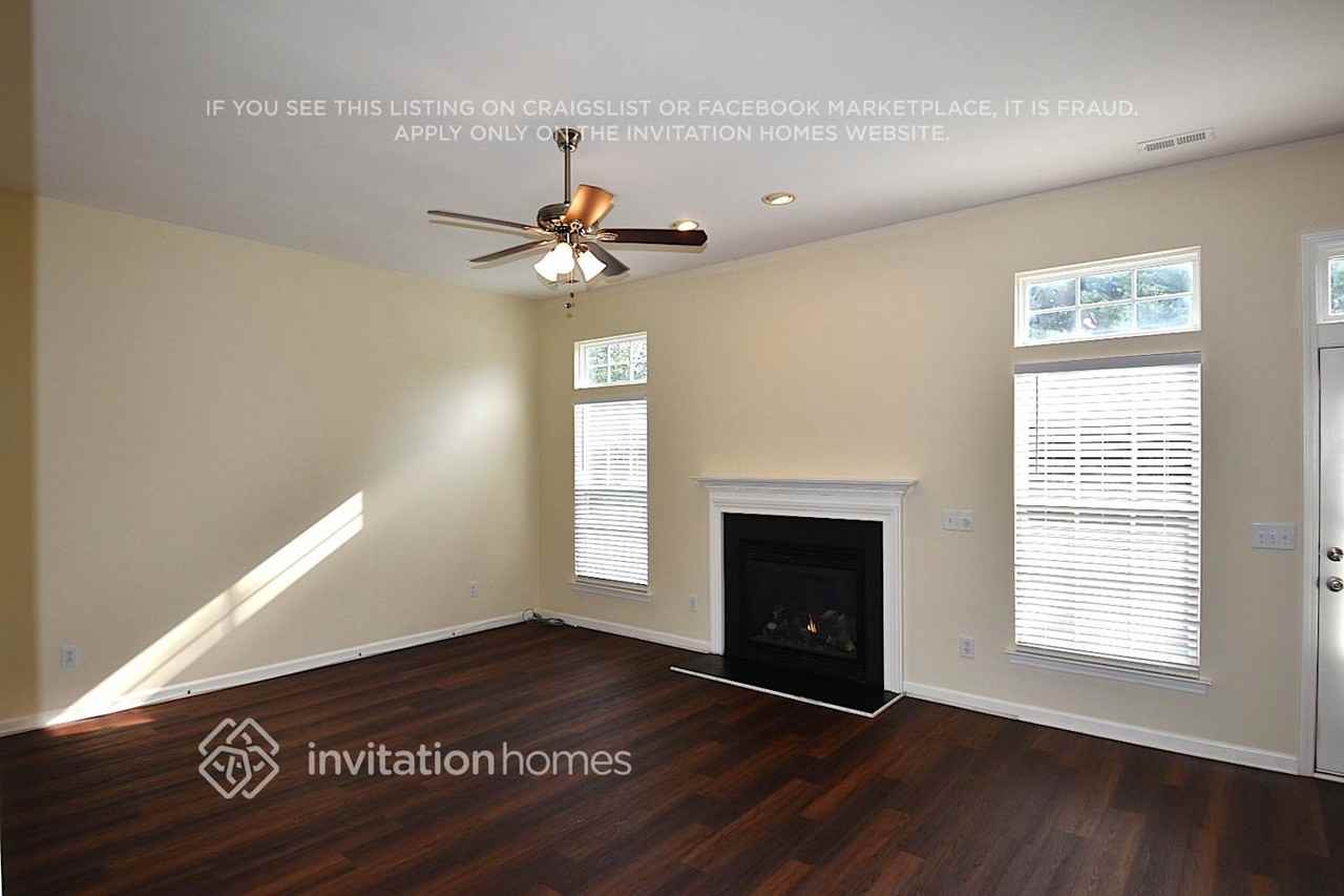 6228 Underwood Ave - Photo 2 of 17