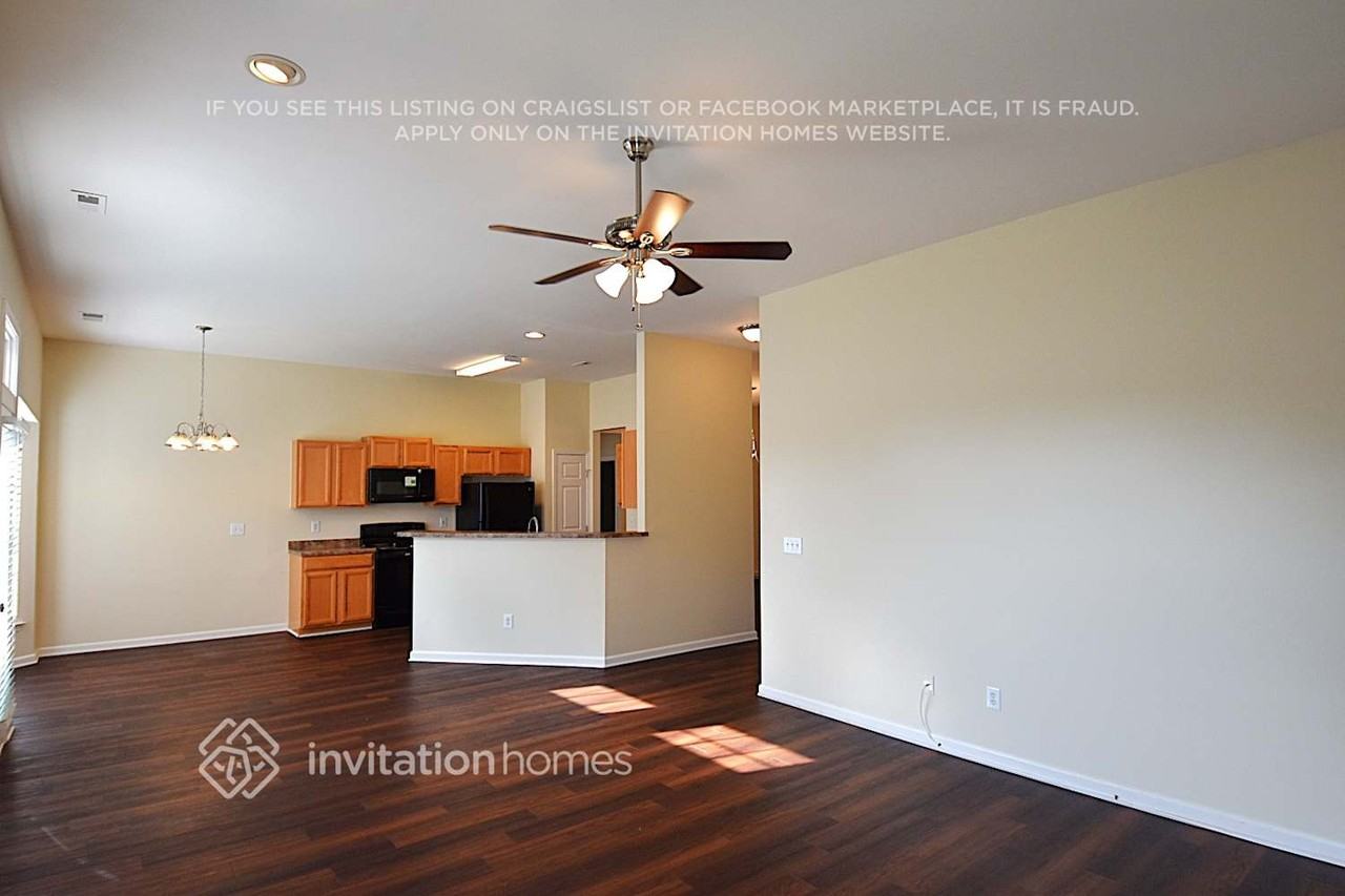 6228 Underwood Ave - Photo 5 of 17
