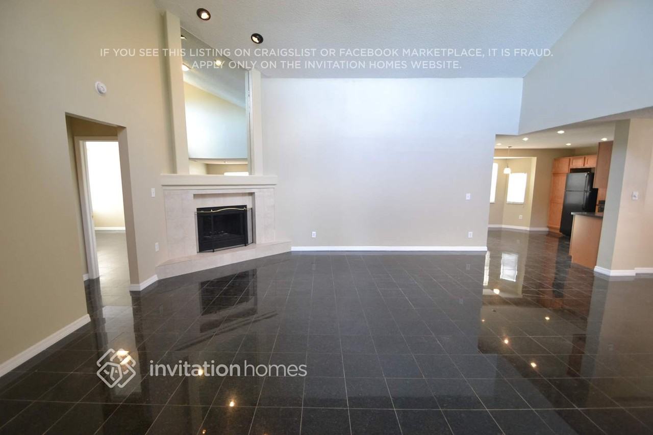 4870 Mill Run Dr - Photo 2 of 8