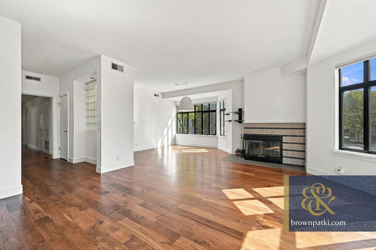 1900 Steiner St #A1 - Photo 3 of 24