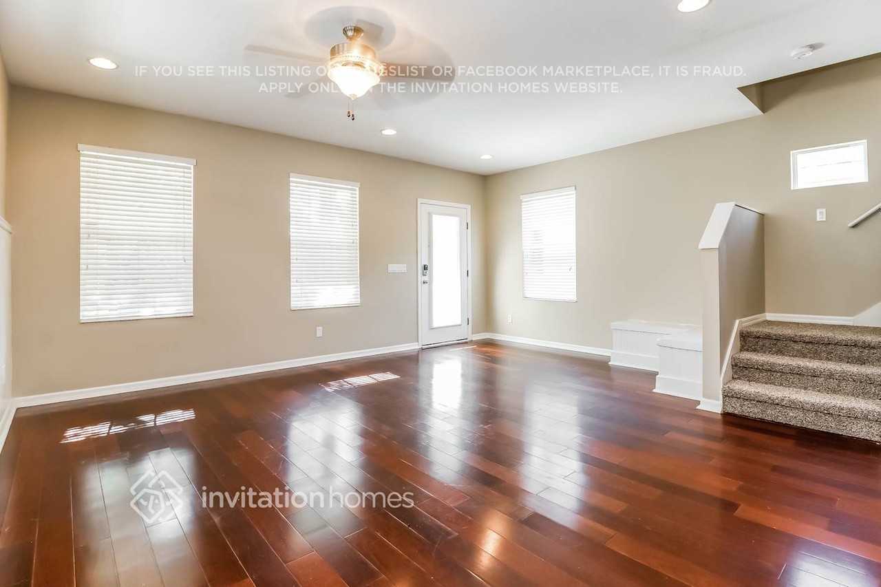 4910 Forest Creek Trl - Photo 3 of 20