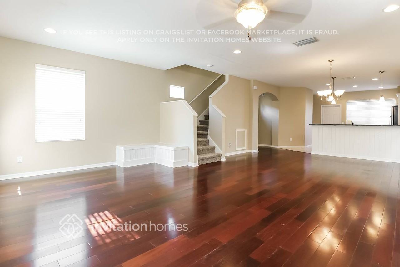 4910 Forest Creek Trl - Photo 4 of 20
