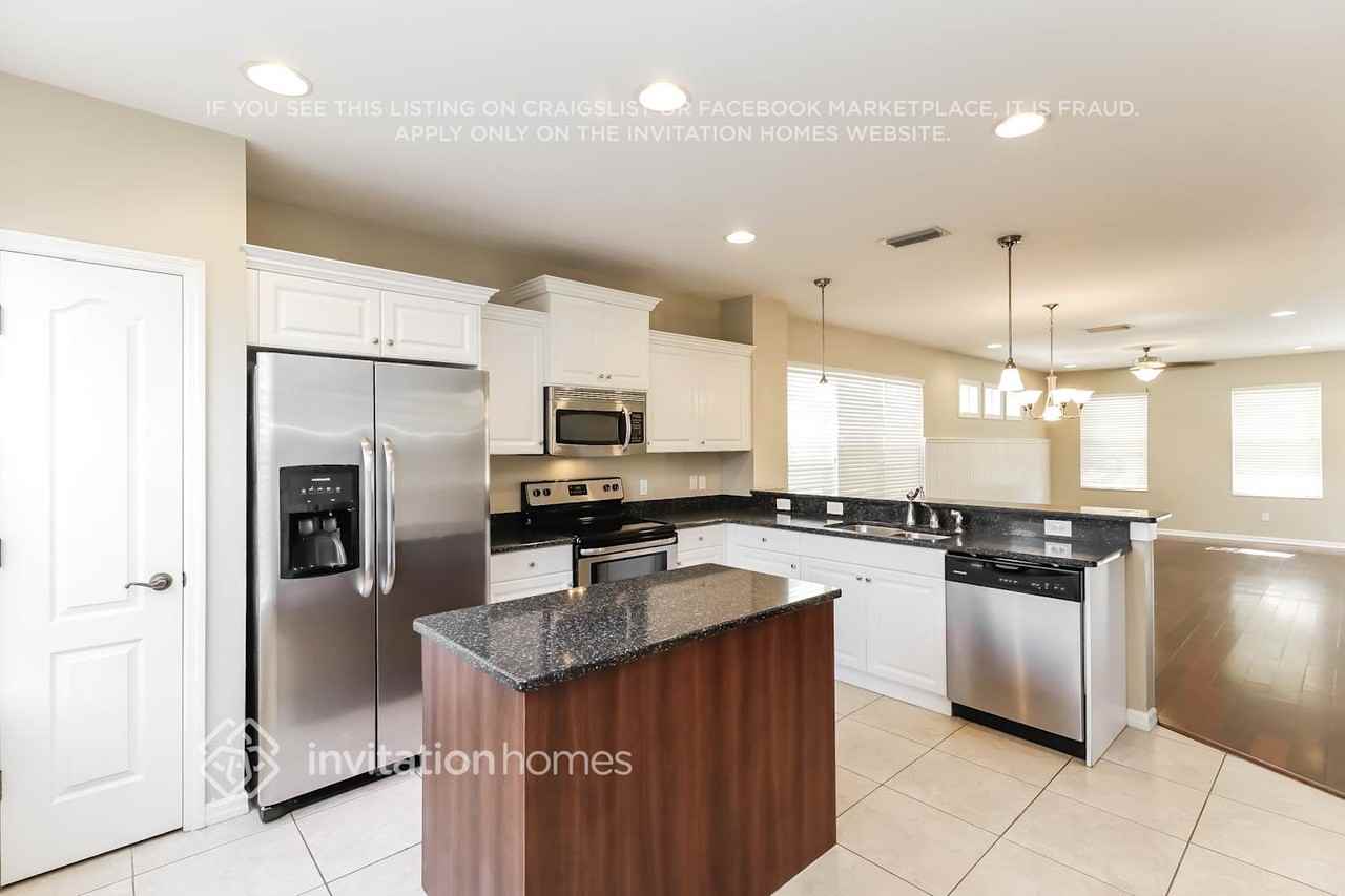 4910 Forest Creek Trl - Photo 6 of 20