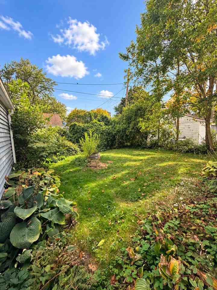 21 Alden Rd - Photo 3 of 17