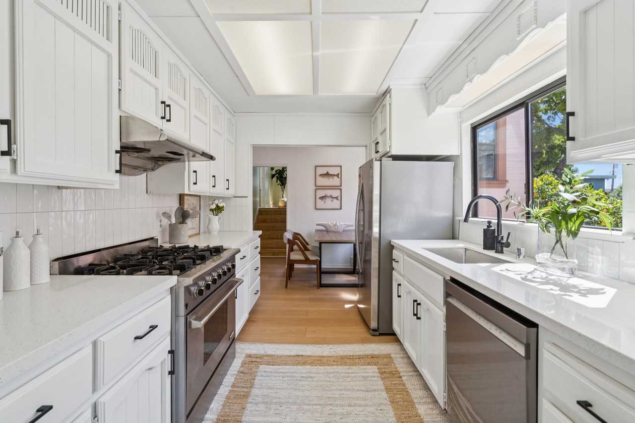 2328 Bartlett St #1 - Photo 5 of 13
