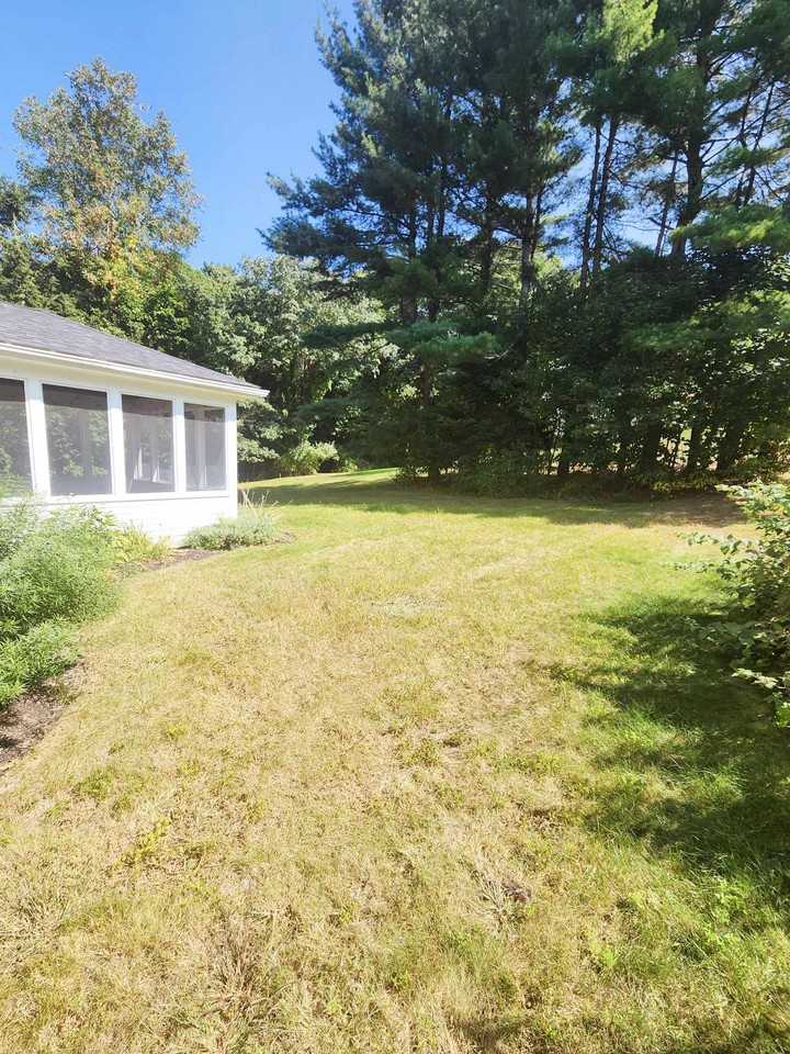18 Townsend Dr #1 - Photo 5 of 50