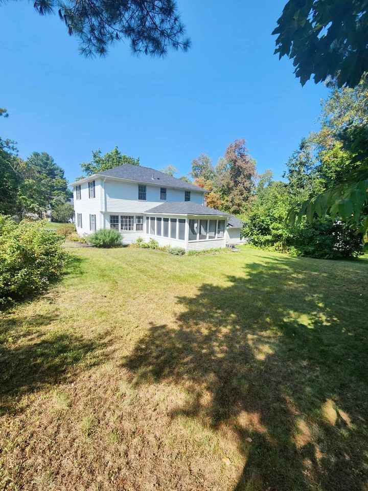 18 Townsend Dr #1 - Photo 6 of 50