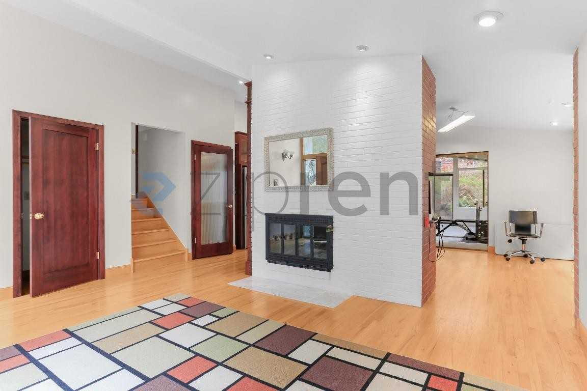 14222 Se Allen Rd - Photo 4 of 20
