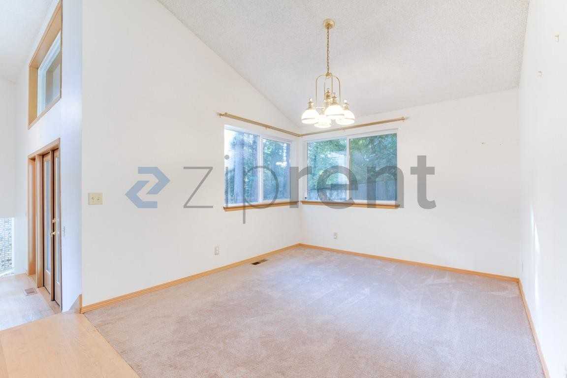 18621 Ne 25th St - Photo 4 of 29