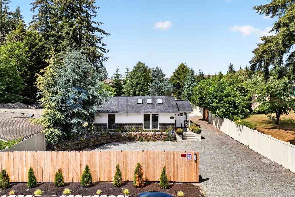1420 S 359th St - Photo 2 of 17