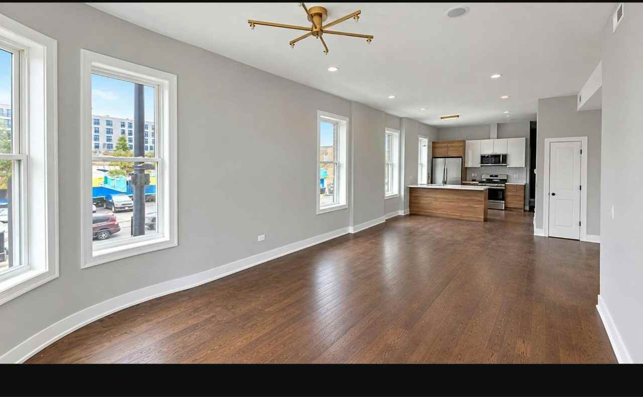 2024 South Ashland Avenue, Unit 1 - Photo 4 of 15