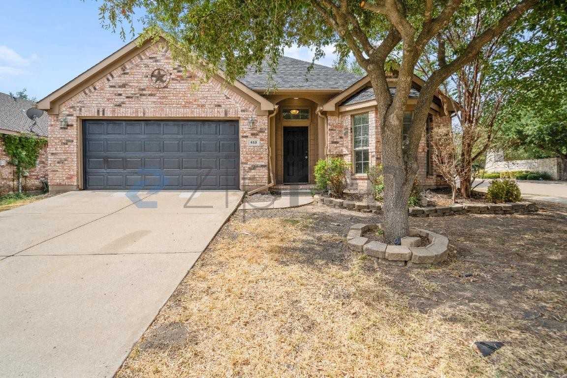 413 Hickory Ln - Photo 2 of 33