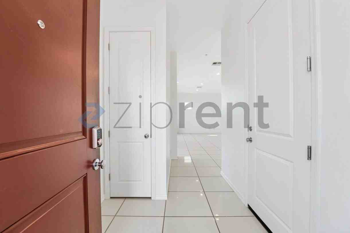 1497 E Megan St - Photo 7 of 36