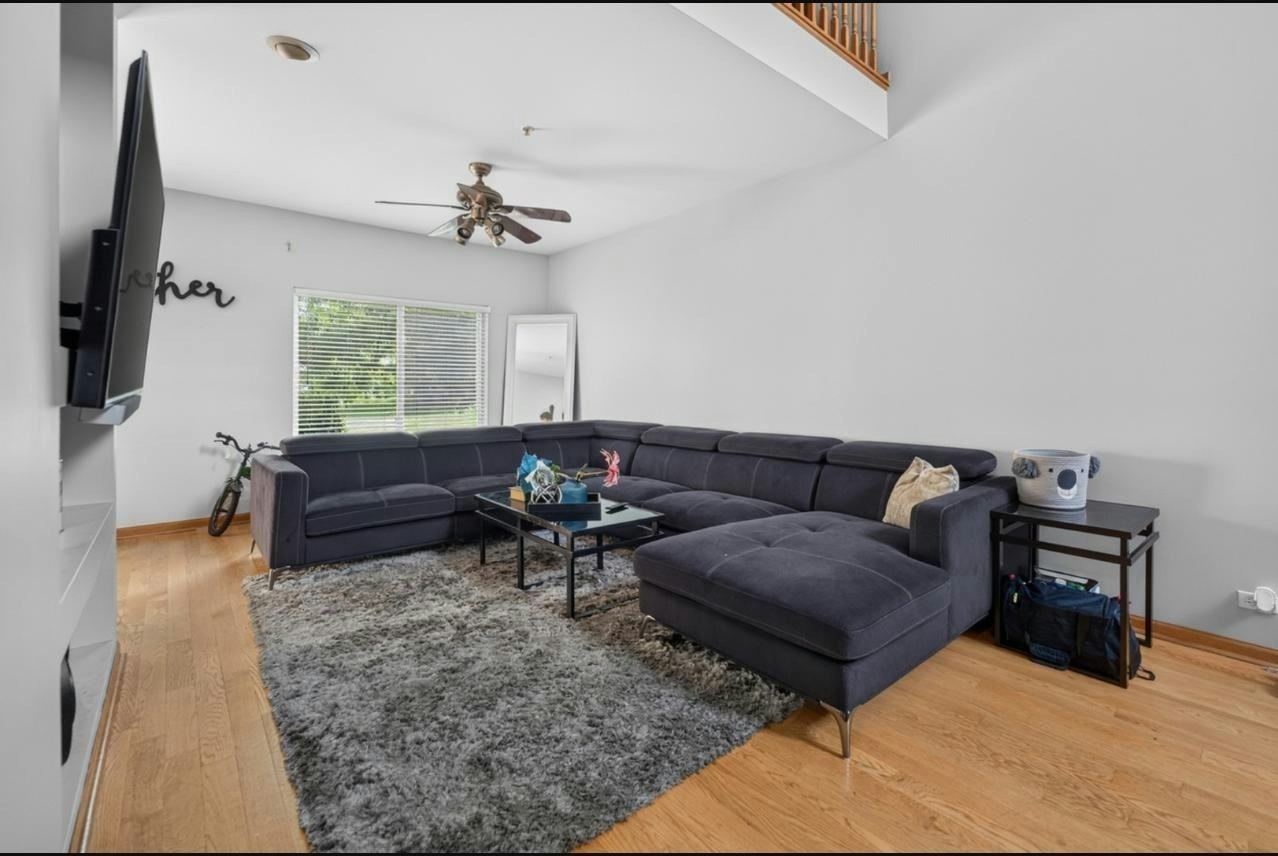 949 Tanager Court - Photo 4 of 22