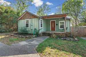 featured image of 233 W Ash St