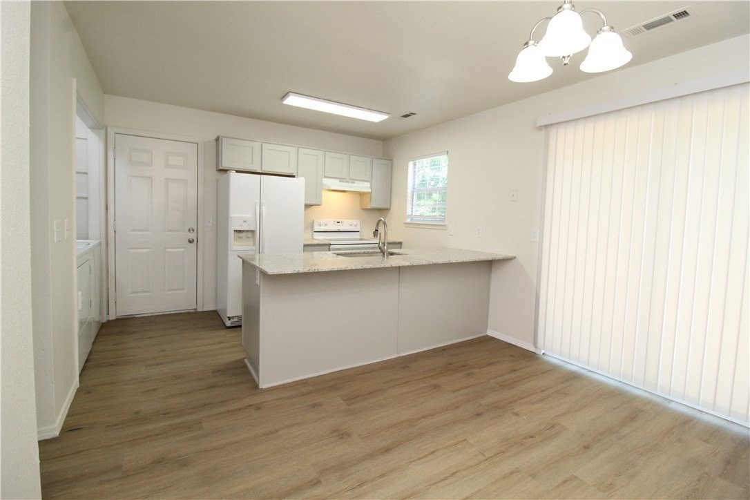 5 Iris Way #B - Photo 3 of 26