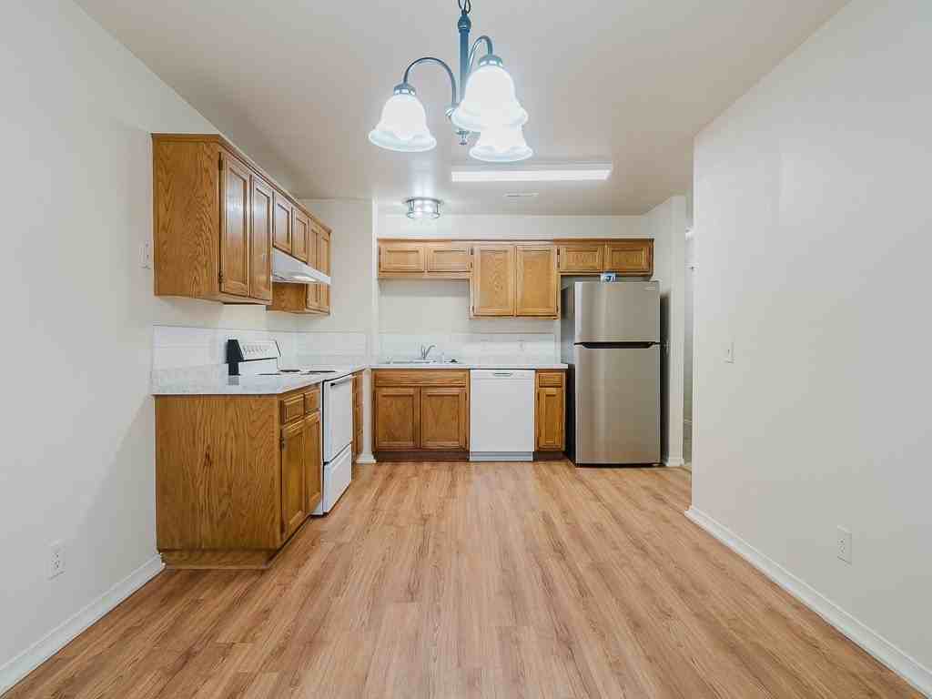 7 Holly Dr #A - Photo 6 of 24