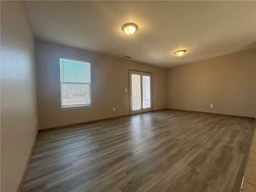 316 Erin Pl #101 - Photo 3 of 9