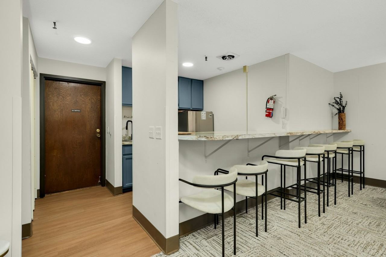 4101 Parklawn Avenue #316, Edina, MN 55435 - Photo 5 of 48