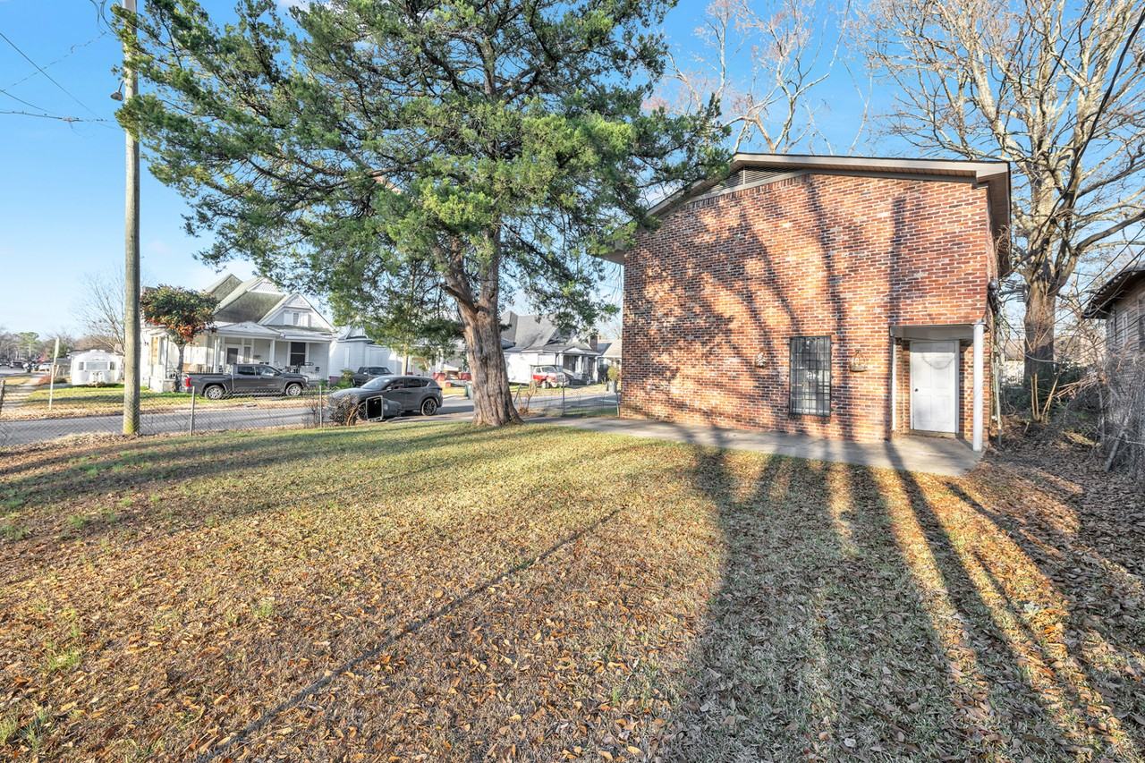429 11th St Sw #429 - Photo 4 of 30