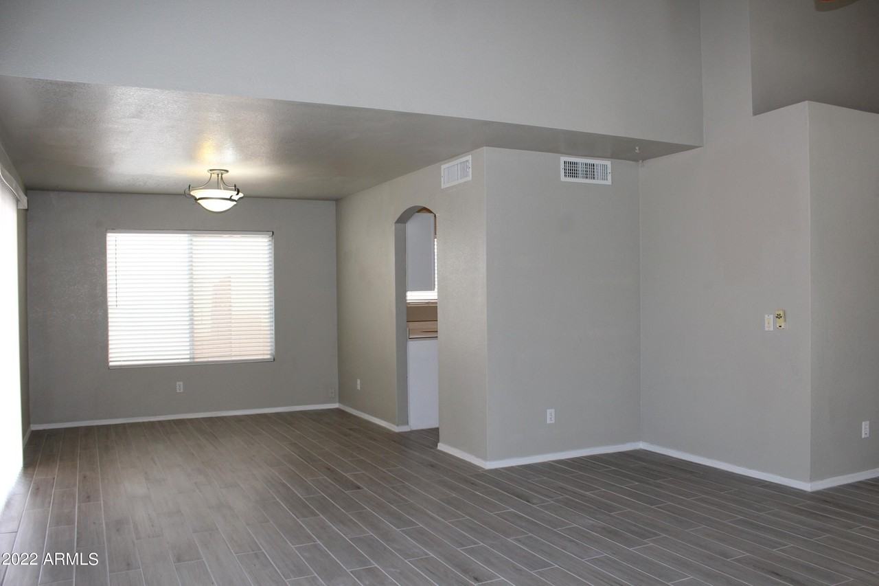 7430 W Eva St - Photo 5 of 30