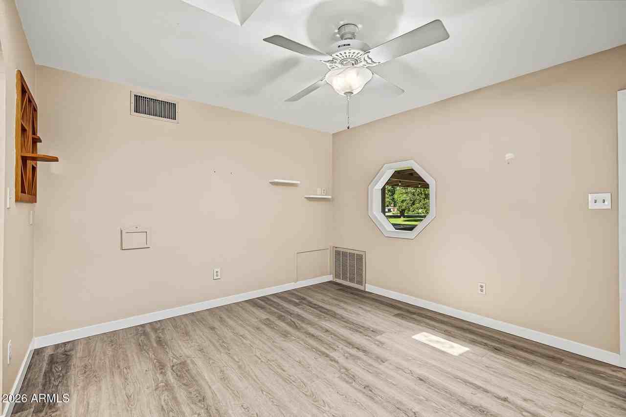 216 E 15th St - Photo 6 of 31