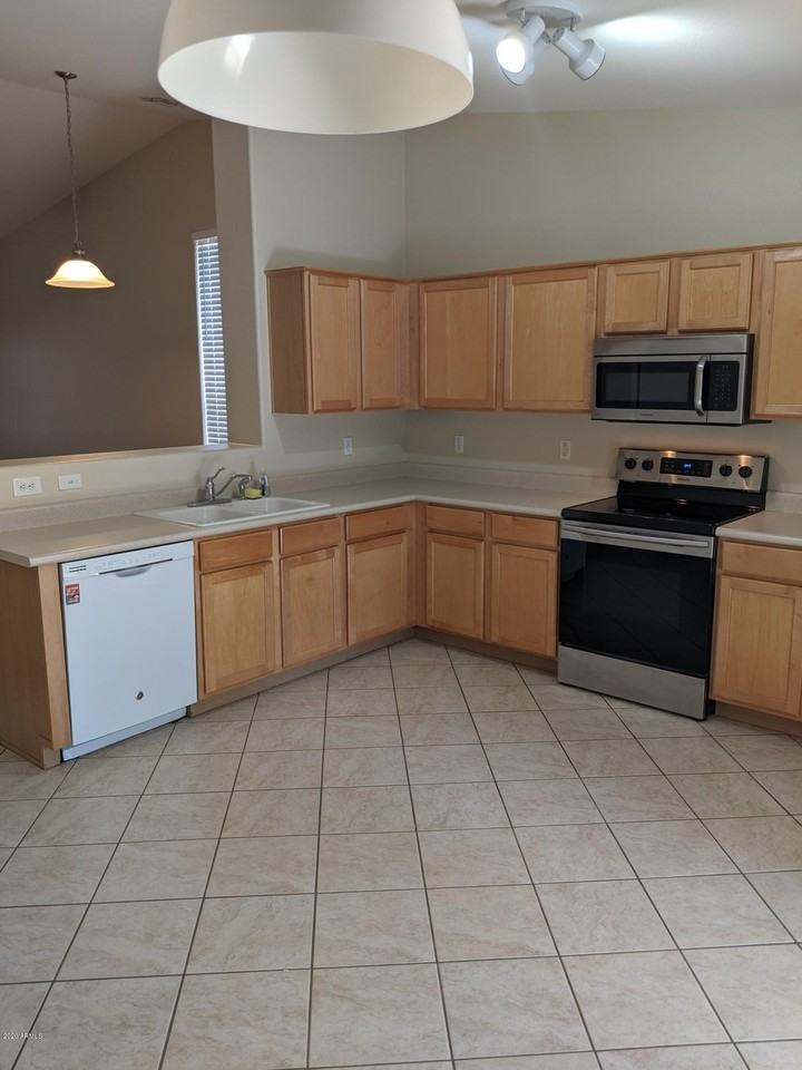 9173 W Ross Ave - Photo 6 of 14