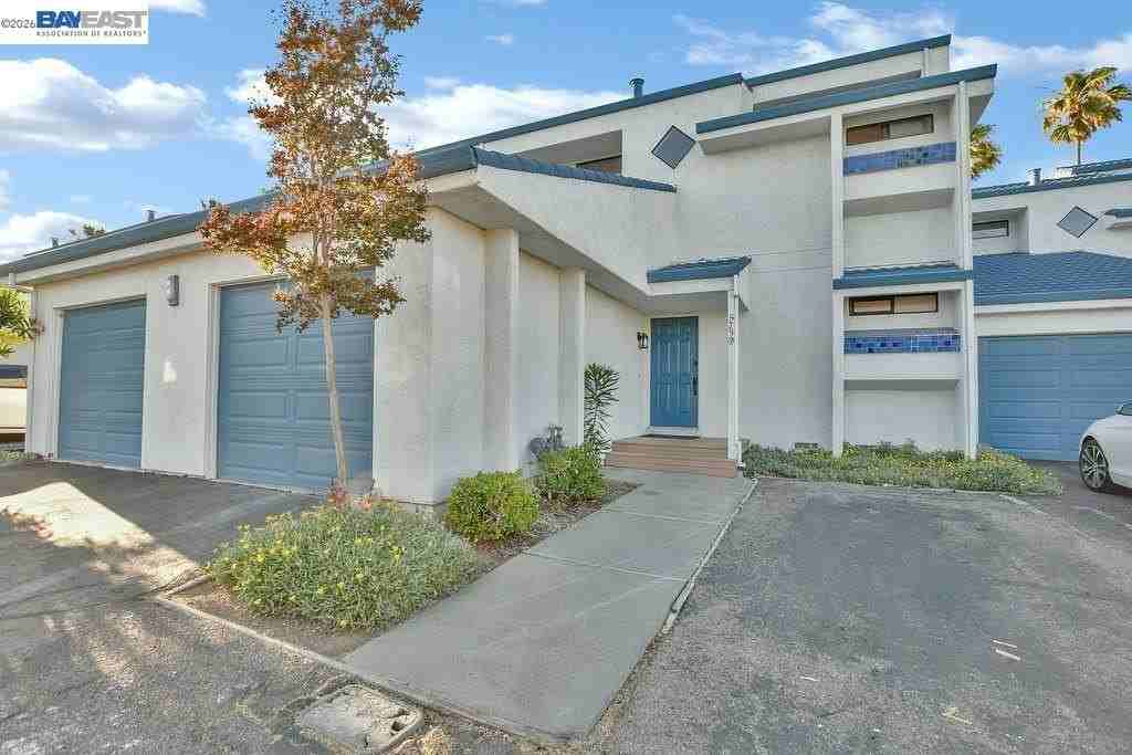 5739 Cutter Loop - Photo 2 of 31