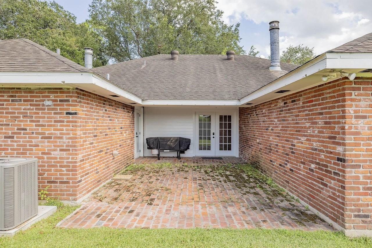 313 Fairfield Dr - Photo 6 of 26