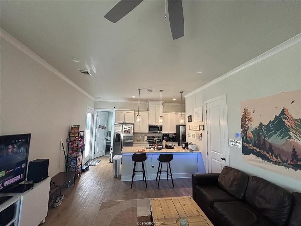 820 Avenue A - Photo 3 of 12