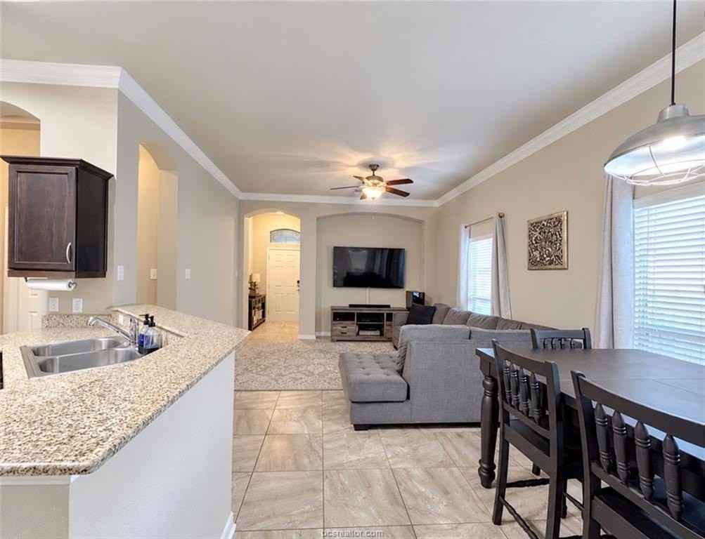 244 Fieldstone Pl - Photo 6 of 21