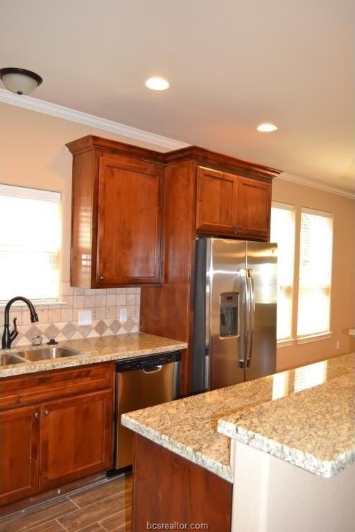 602 Maryem St - Photo 6 of 21