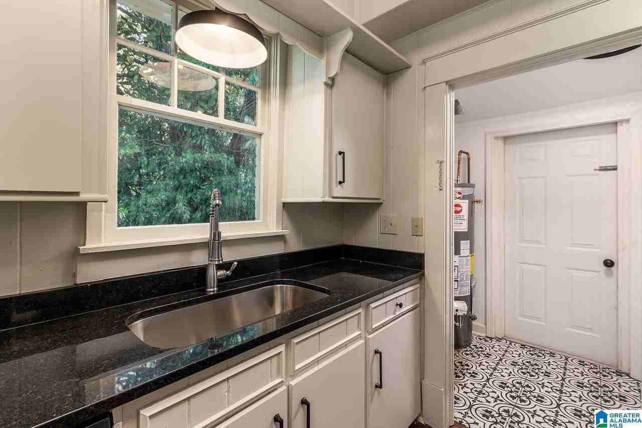 2303 Prince Ave - Photo 4 of 19