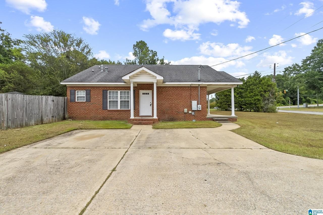 1514 Lurleen B Wallace Blvd S - Photo 2 of 18