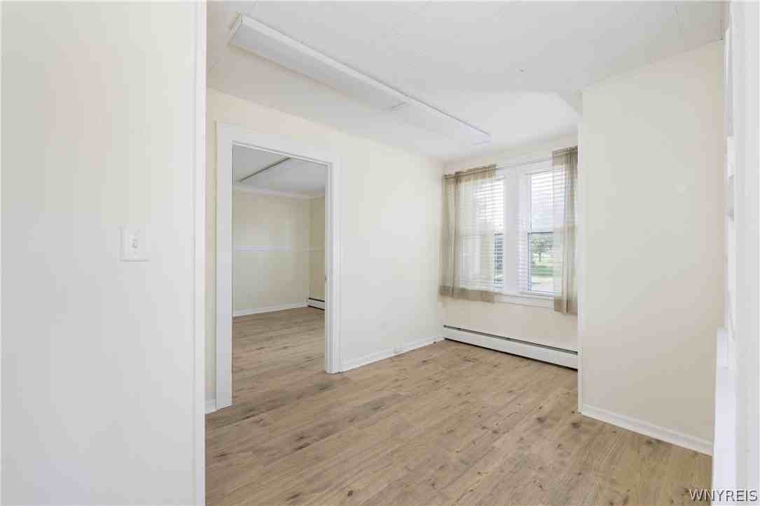 3555 N Buffalo St - Photo 5 of 13