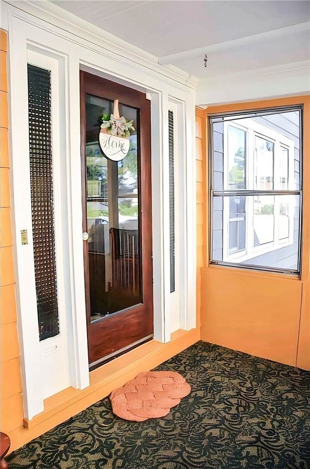 348 Seneca Pkwy - Photo 3 of 14