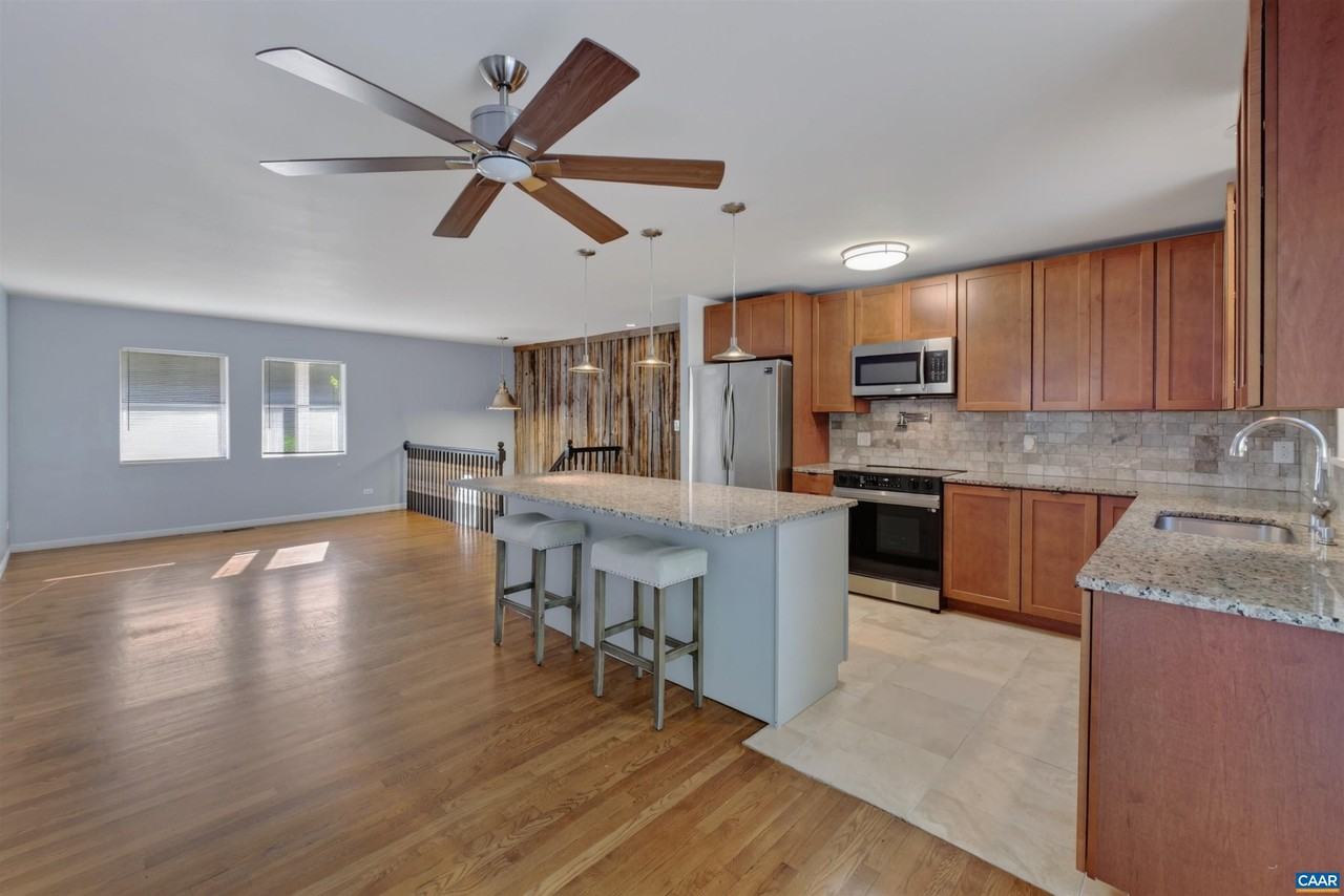 2751 Mcelroy Dr - Photo 3 of 14