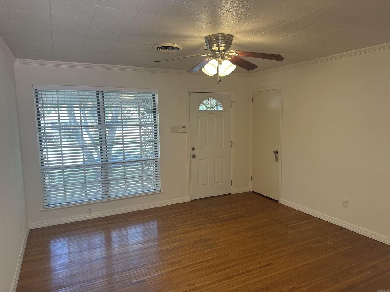 9005 Penrose Ln - Photo 2 of 13