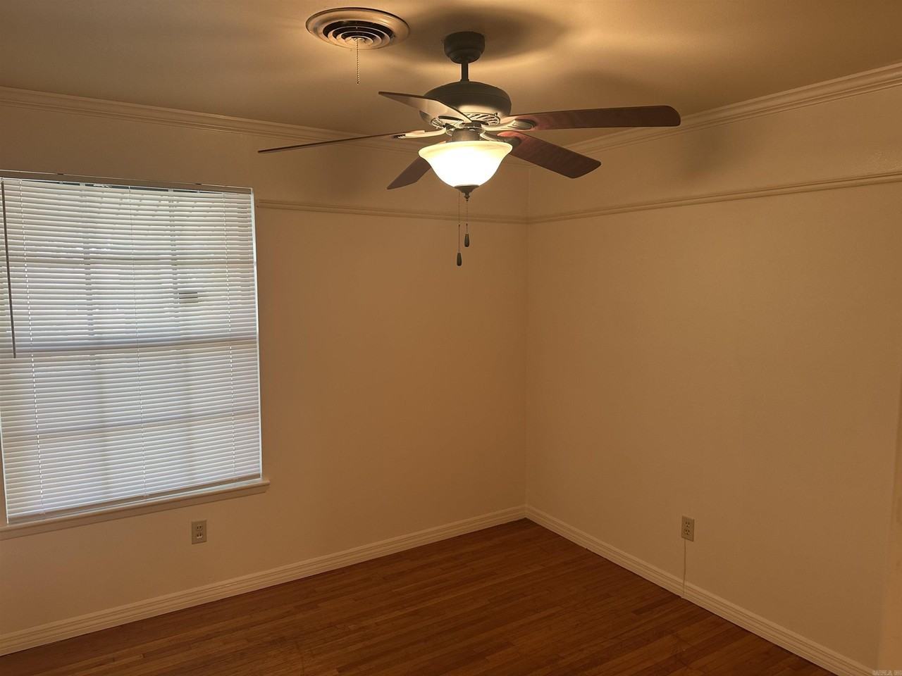 9005 Penrose Ln - Photo 5 of 13