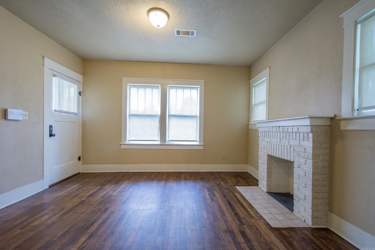120 Melrose Dv - Photo 5 of 27