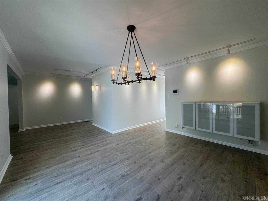 107 Dexter Ave - Photo 6 of 49