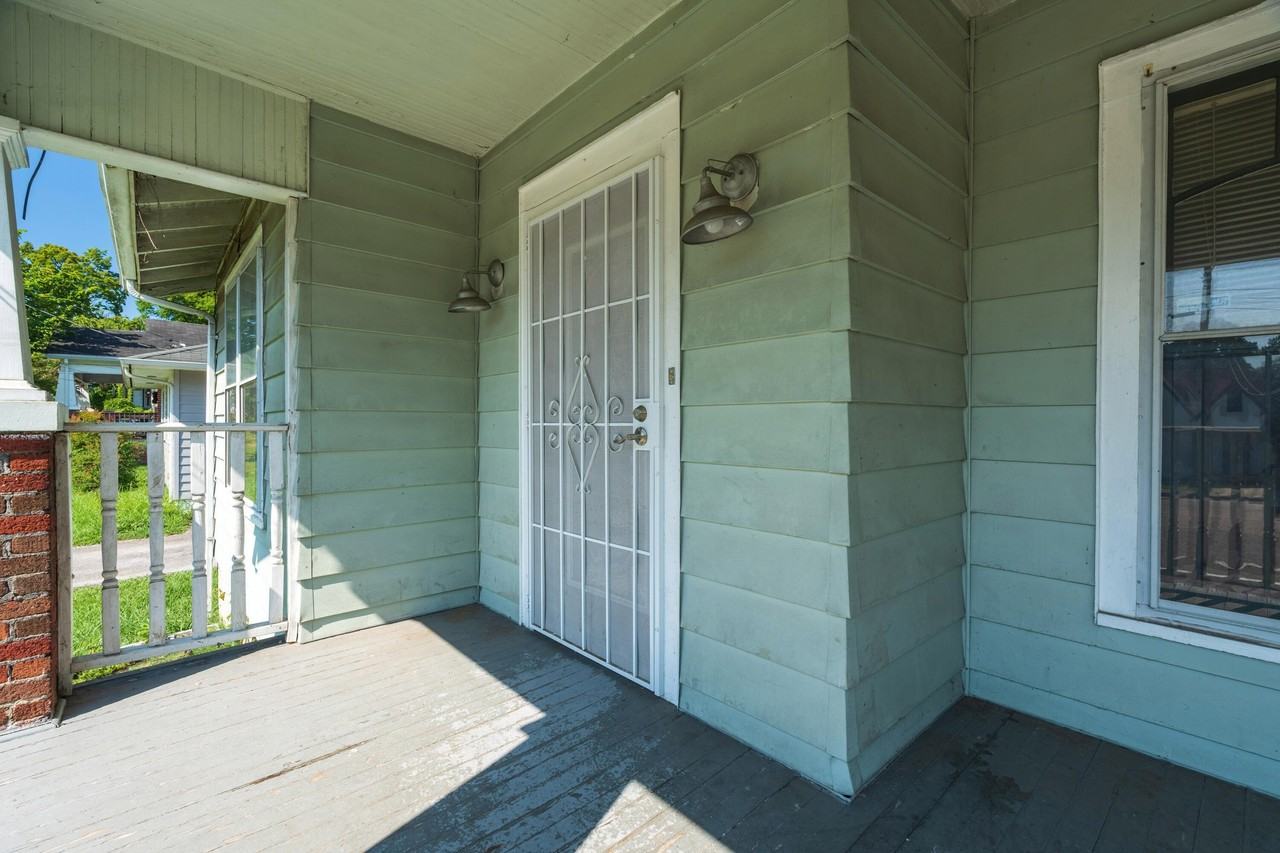 101 S Moore Rd - Photo 4 of 36