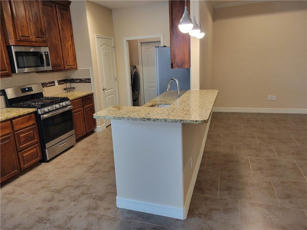 2213 Diamond Dr - Photo 6 of 25